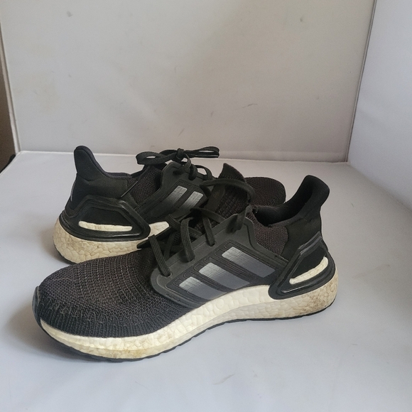 Size 8 - adidas UltraBoost 20 Core Black W - Picture 1 of 5
